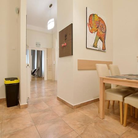 Standard Apartment By Hi5 - St. King Street 16. Boedapest Buitenkant foto